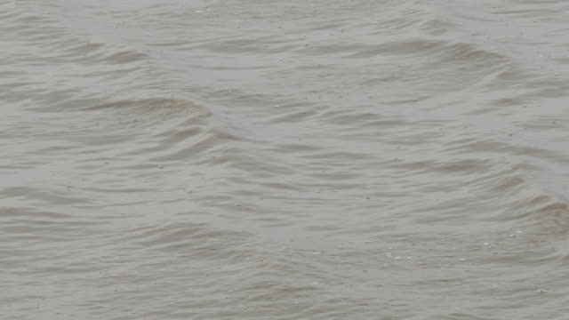 Footage-of-sea-wave-in-rainy