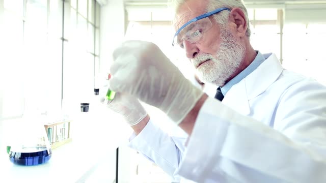 Tubo-de-retención-química-profesor-médico-utilizan-ideas-de-una-ciencia-de-laboratorio