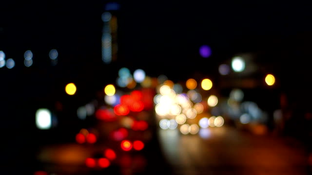 blur-bokeh-of-a-traffic-light