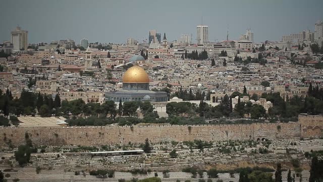 Ver-video-de-la-vieja-ciudad-de-Jerusalén-y-la-cúpula-de-la-Mezquita-El-Aqsa-en-el-templo-Mount.Israel,Jerusalem,May-2018
