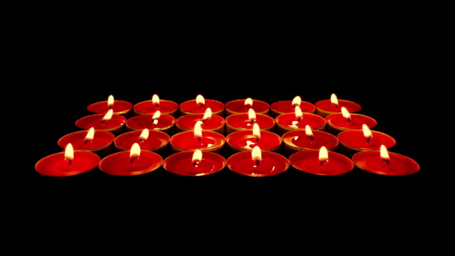 Many-Red-Candles-On-Stand