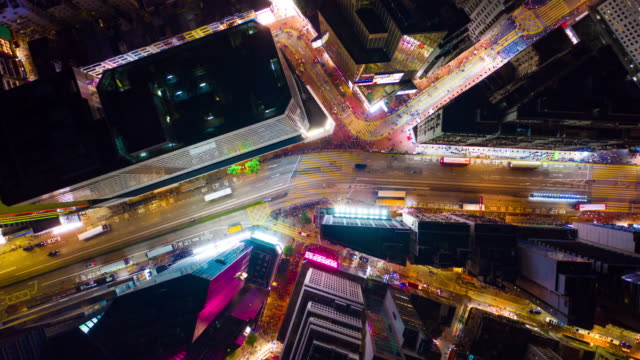 Nacht-Verkehr-Straße-Kreuzung-Antenne-Draufsicht-Timelapse-4k-Hongkong