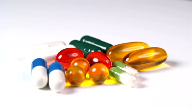 many-pills-and-vitamins-of-different-colors
