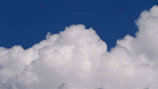 Vídeo-de-lapso-de-tiempo-de-cambiar-cloudscape-en-4K