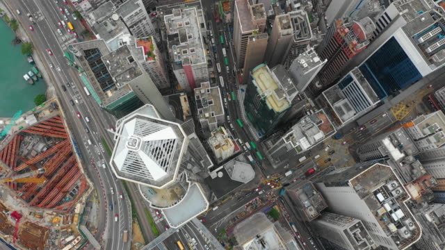 día-tiempo-ciudad-Parque-Centro-carretera-ensambladura-del-tráfico-aéreo-arriba-abajo-panorama-4k-hong-kong