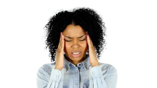 Frustratation,-schwarze-Frau-mit-Kopfschmerzen