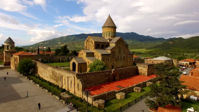 Aerial-footage-of-Svetitskhoveli-Cathedral,-north-of-Tbilisi,-tourism-in-Georgia