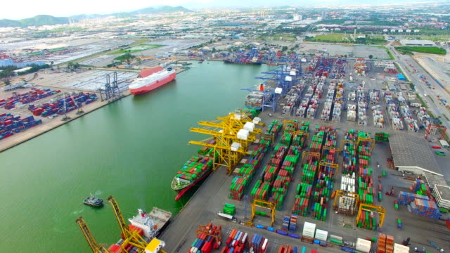 buque-de-carga-de-contenedores,-importación-exportación,-concepto-de-transporte-de-cadena-empresarial-suministro-logístico-para-el-envío