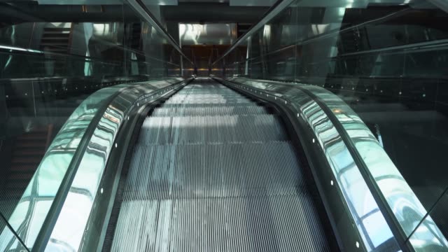 Moving-empty-escalator
