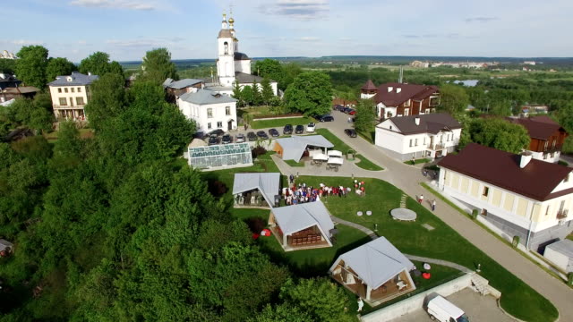 Kirche-im-alten-Dorf
