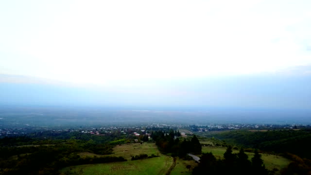 Vista-sobre-el-valle-del-Alazan-por-Drone-aéreo.-Georgia,-región-Kakheti-vino.