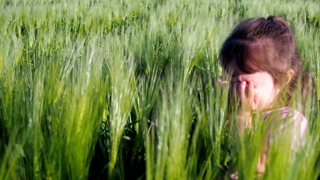 Emotions-of-the-child-on-the-wheat-field