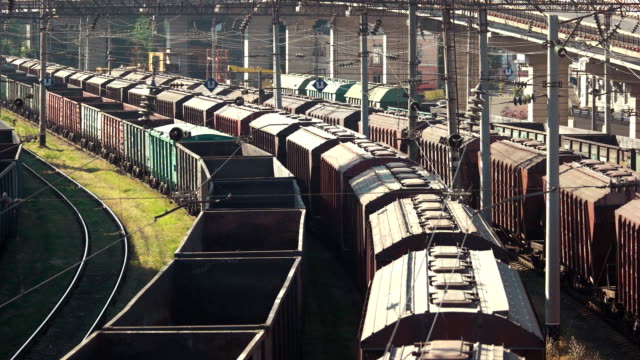 Many-train-wagons.
