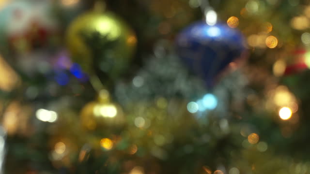 Árbol-de-Navidad-decoraciones-rollo-de-enfoque.-4-K.-UHD
