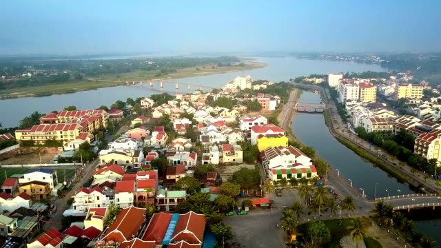 Hoian-historic-district-between-river-and-channel