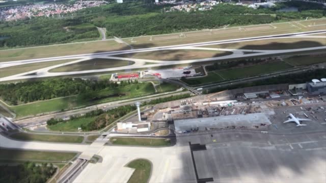 Luftbild-des-Flughafens