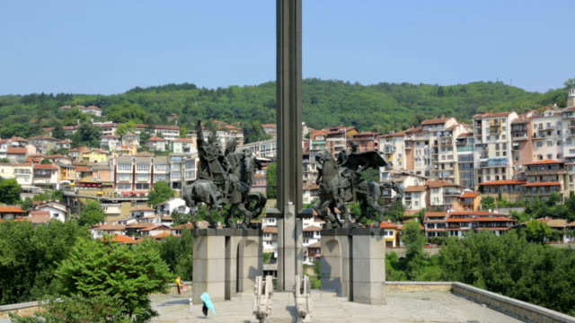 Monument-in-bulgarian-city