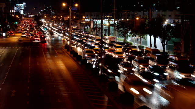 Time-Lapse-congestion-traffic-at-Rama-IV-road