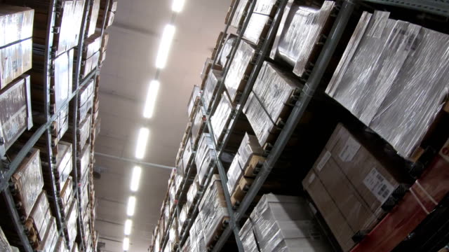 4K-Inside-a-large-storage-warehouse-factory