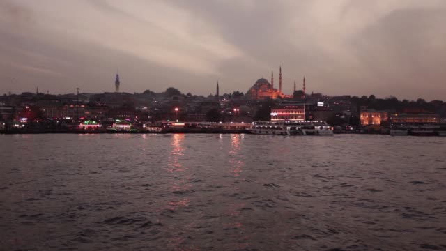 Mezquita-de-Süleymaniye,-Distrito-de-Eminonu,-Estambul---Turquía