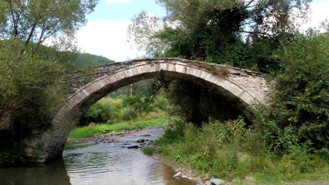 Puente-viejo