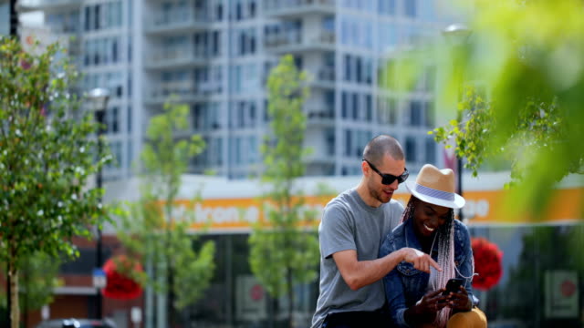 Couple-interacting-with-each-other-in-the-city-4k