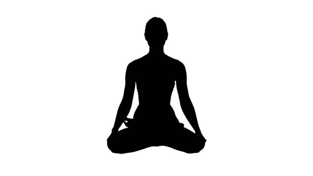 Silueta-sonriente-mujer-joven-practicando-yoga,-hacer-ejercicio-de-Padmasana,-la-pose-de-loto