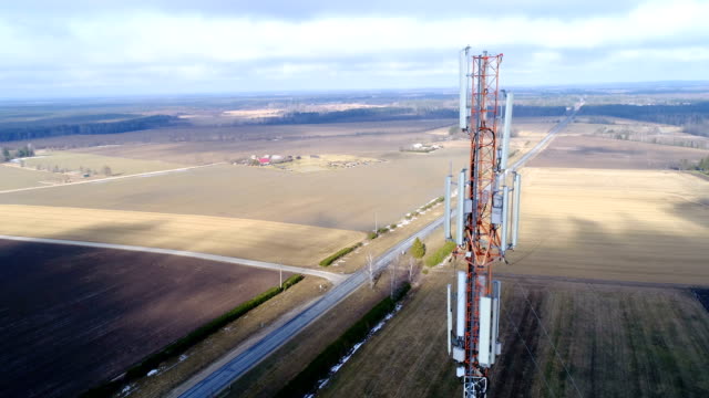 Closer-look-of-the-top-of-the-telecommunications-tower