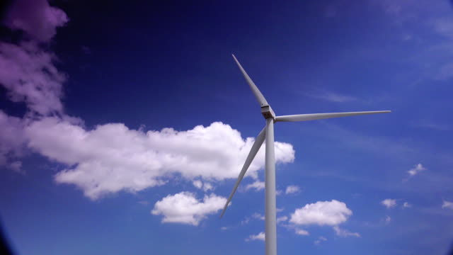 Cluster-of-wind-turbines-creating-clean-&-renewable-energy,