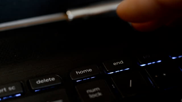 Drücken-die-home-Taste-auf-auf-Laptop-oder-Computer-Tastatur