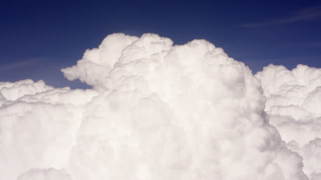 Relaxing-View-of-Cumulus-Clouds-and-Blue-Sky