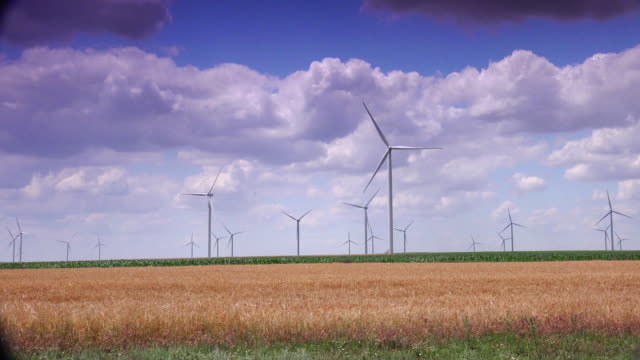 Grupo-de-creación-de-energía-limpia-y-renovables,-aerogeneradores