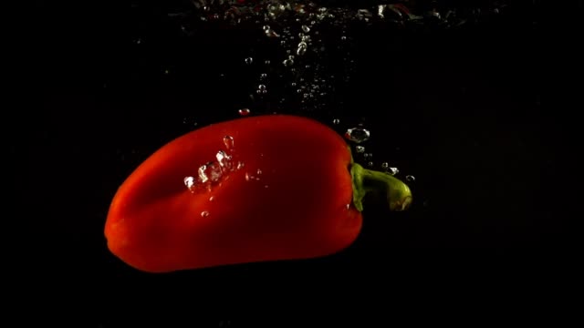 Falling-sweet-pepper.-Slow-motion.