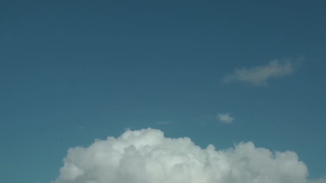 Cumulus-regen-Wolken-bewegten-Himmel