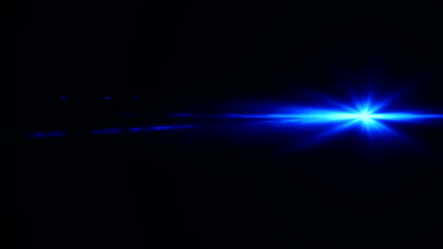blaue-Farbe-lichtstarke-Objektiv-Flare-Blitze-Leck-Lichteffekt-für-Übergänge-Bewegung-auf-schwarzem-Hintergrund,-Overlay-bereit