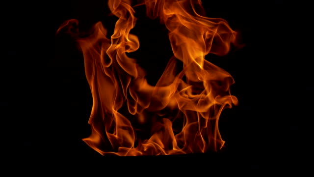 Brennenden-Flammen-auf-schwarzem-Hintergrund