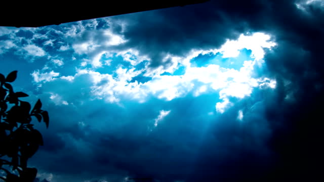 Storm-clouds-moving-timelapse