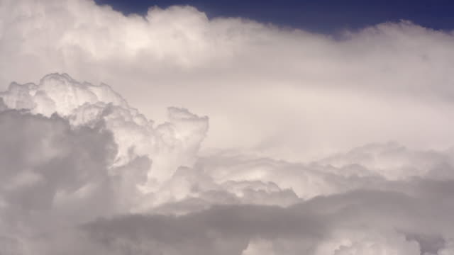 Close-up-of-Clouds-in-Motion