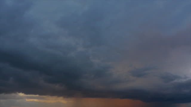 Clouds-on-the-stormy-sky.-timelapse