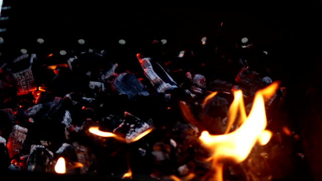 ignition-of-coals-in-the-open-air