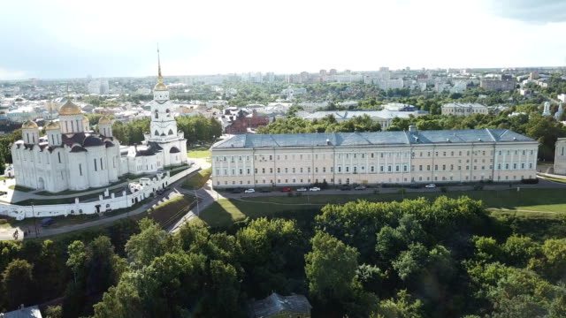Vista-aérea-de-Vladimir-con-la-Catedral-de-la-asunción
