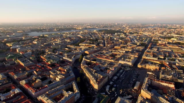 Aerial-view-of-city-center-in-St.-Petersburg