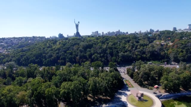 Kiev-City---the-capital-of-Ukraine.-Kyiv.-Mother-Motherland,-The-monument-is-located-on-the-banks-of-Dnieper-River.-Kiev,-Ukraine-Aerial