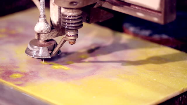 Hecho-de-plástico-en-Impresora-3D-de-corte-equipos