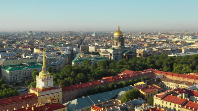 Aerial-view-of-the-city-center-and-St.-Isaac's-Cathedral