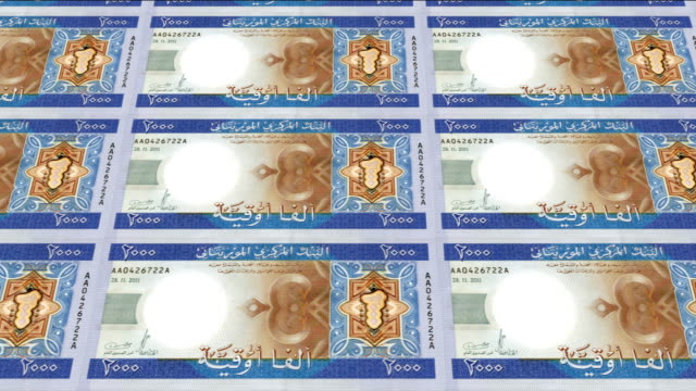 Banknoten-der-zweitausend-mauretanische-Ouguiya-Mauretaniens,-Bargeld,-Schleife