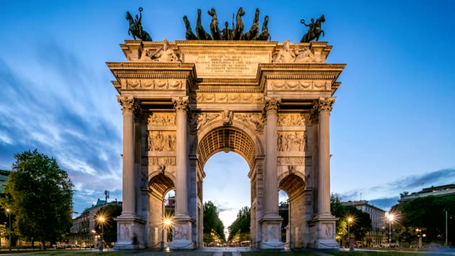 Arch-of-Peace-in-Simplon-Square-day-to-night-timelapse.-It-is-a-neoclassical-triumph-arch