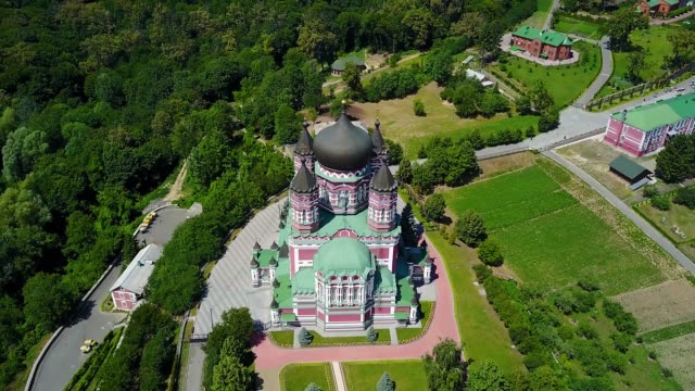 Luftaufnahme-von-Panteleimons-Kloster-in-Feofania