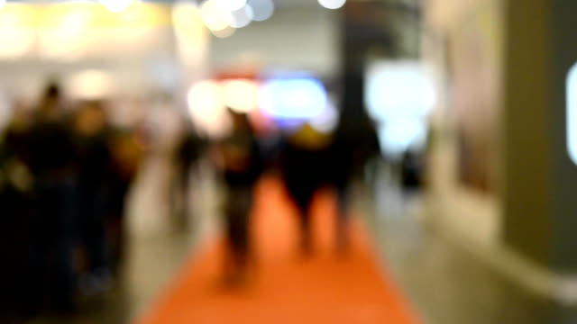 people-in-mall-blurred-background