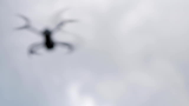 drone-flies-in-the-air